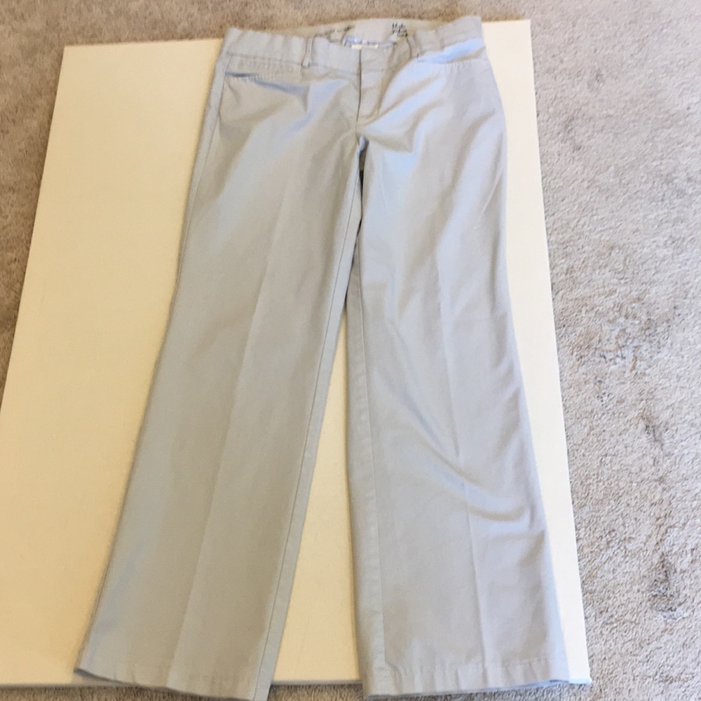 Dockers Women Khaki Pants. Size 12M